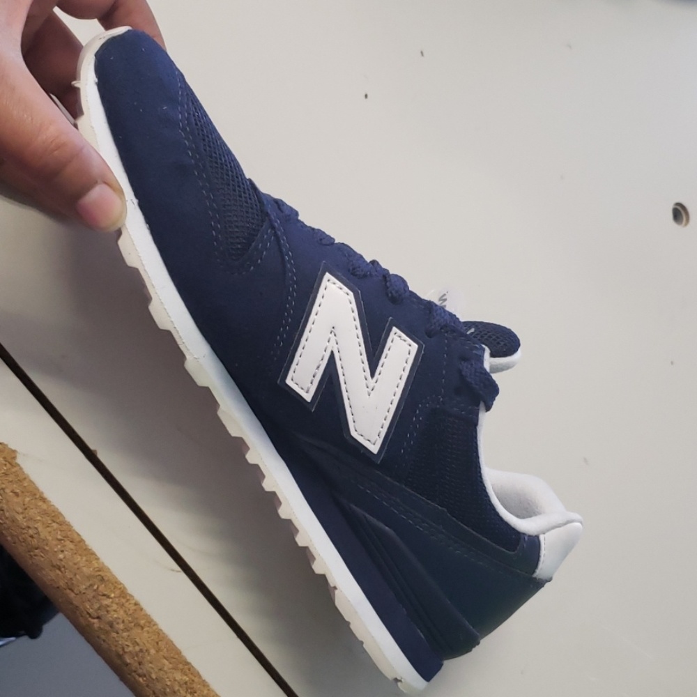 New Balance - Picture 4 of 4